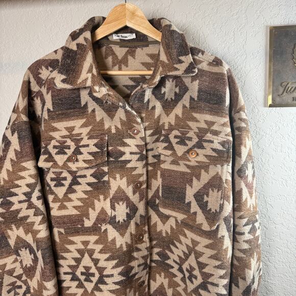 Women's In Loom Brown and Cream Aztec Print Shirt Jacket Size Medium - Picture 3 of 9